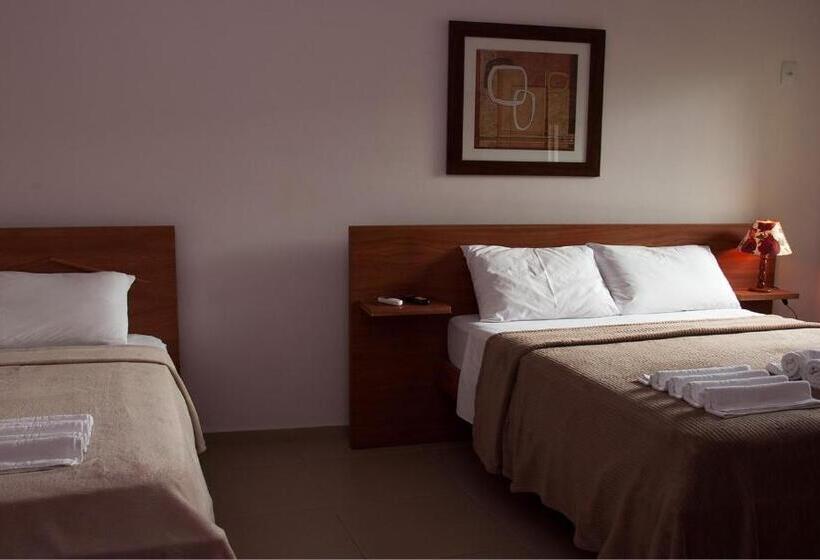 Standaard Vierpersoonskamer, Pousada Encantos Do Peró