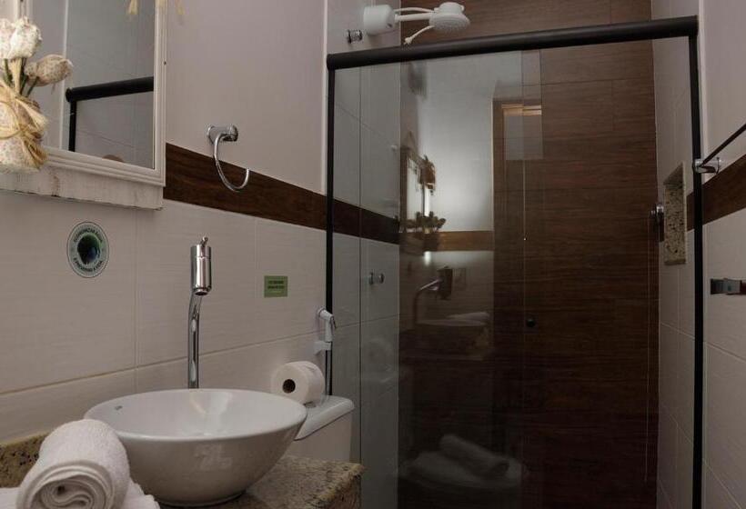 Standaard Vierpersoonskamer met Balkon, Pousada Encantos Do Peró