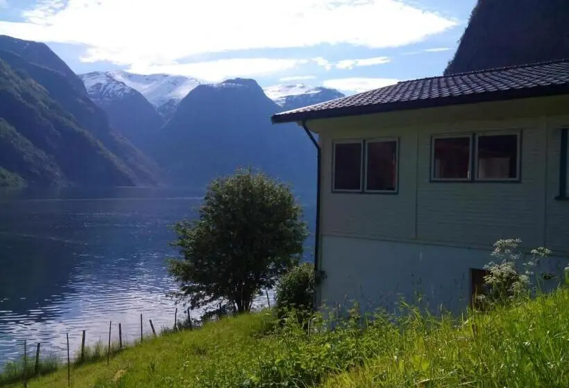 ２ベッドルームアパートメント, Visit Undredal