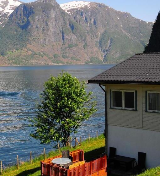 ２ベッドルームアパートメント, Visit Undredal