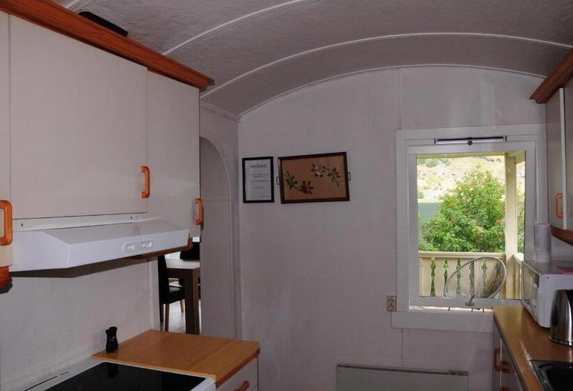 ２ベッドルームアパートメント, Visit Undredal