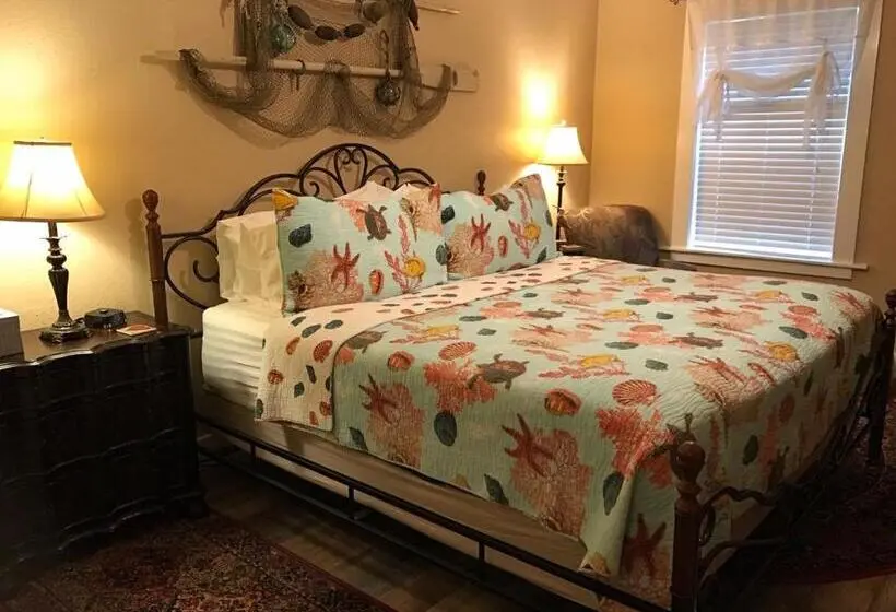 キングサイズベッドのスタンダードルーム, Inn At Harbour Village