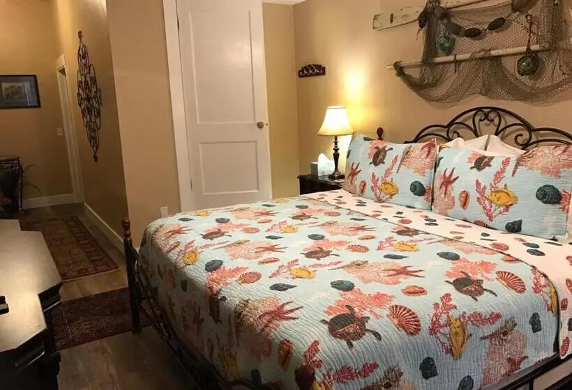 キングサイズベッドのスタンダードルーム, Inn At Harbour Village