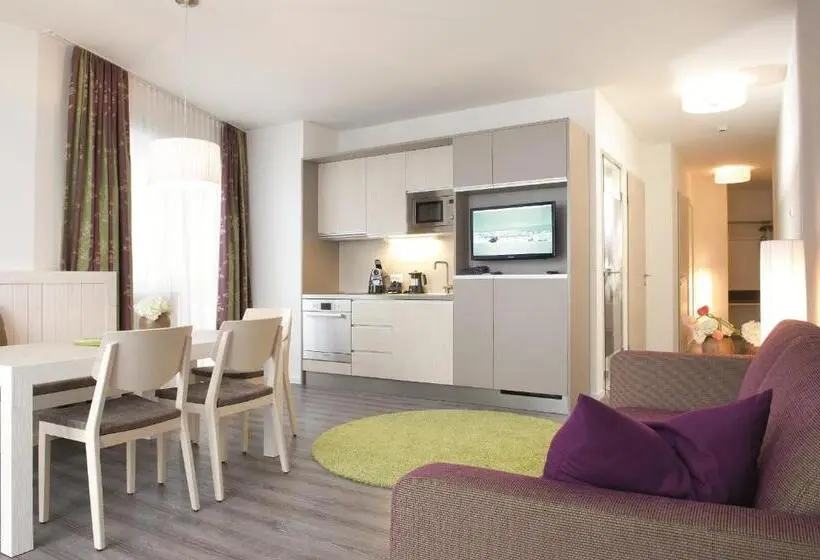 Suite, Holunderhof
