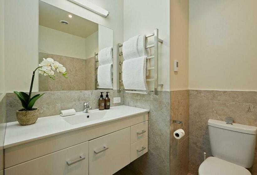 스탠다드 스튜디오 킹침대, Koura Bay Golf Resort