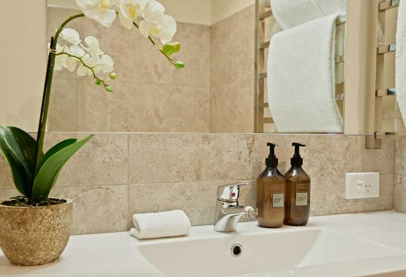 스탠다드 스튜디오 킹침대, Koura Bay Golf Resort