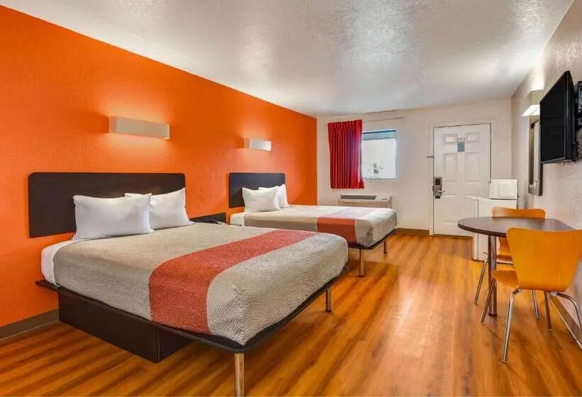 スタンダードルーム, Motel 6moultrie, Ga