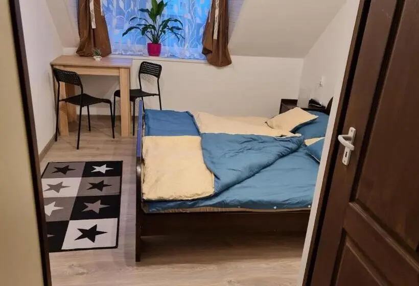 اتاق استاندارد, Arató Vendégház