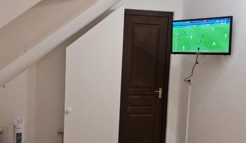 חדר סטנדרט יחיד, Arató Vendégház