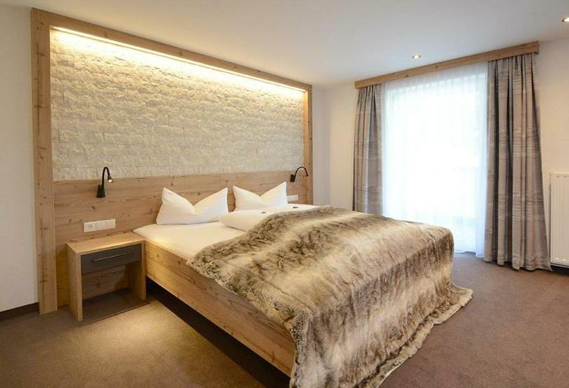 غرفة قياسية مزوَّدة بشُرفة, Birkheim