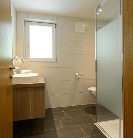 غرفة قياسية ثلاثية, Birkheim