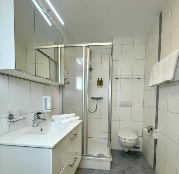 Huoneisto 2 Makuuhuonetta, Landhaus Lechthaler