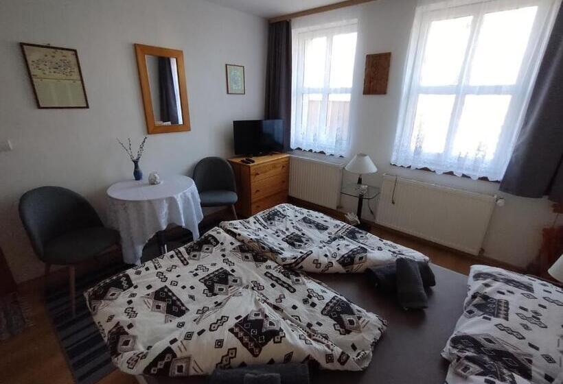 标准间, Penzión Evka