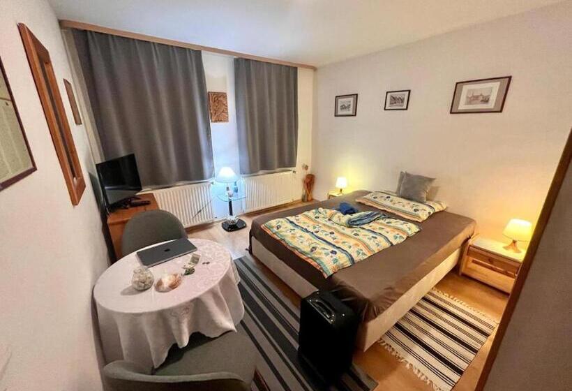 标准间, Penzión Evka