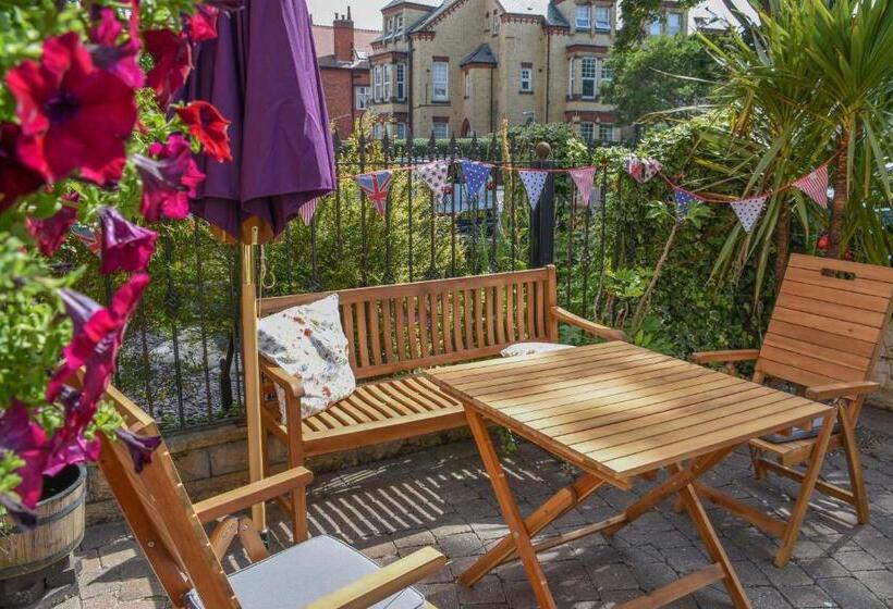 Номер Deluxe, Shearwater