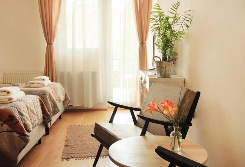 اتاق استاندارد سه تخته با بالکن, Vila Dunavski Raj