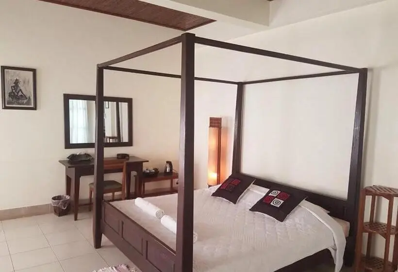 スーペリアトリプルルーム, Villa Thakhek