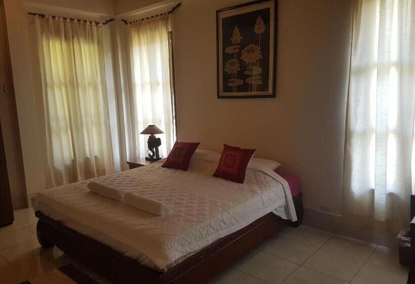 スーペリアトリプルルーム, Villa Thakhek