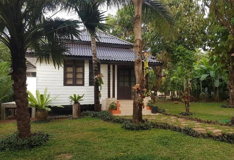 家族用バンガロー, Villa Thakhek