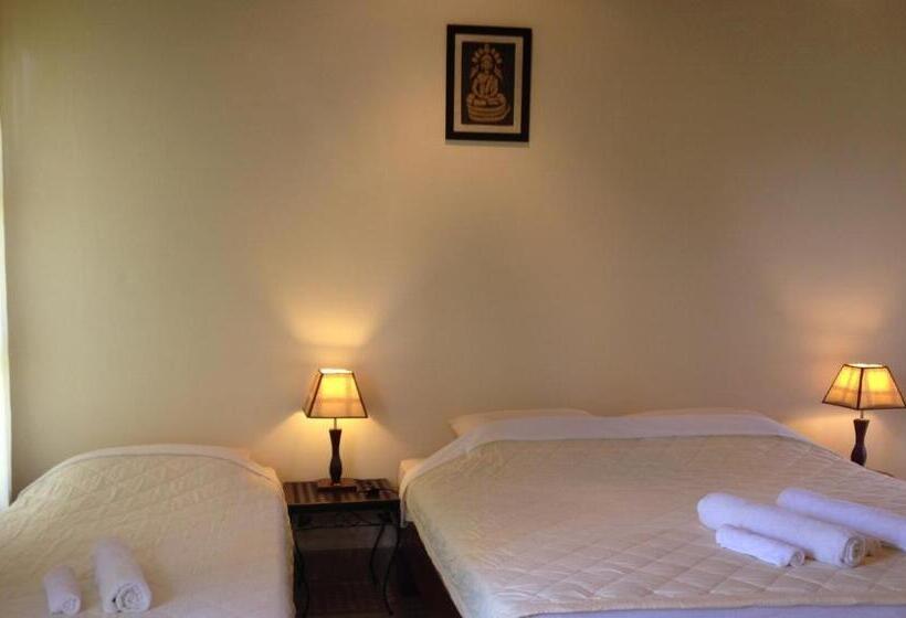 スーペリアトリプルルーム, Villa Thakhek