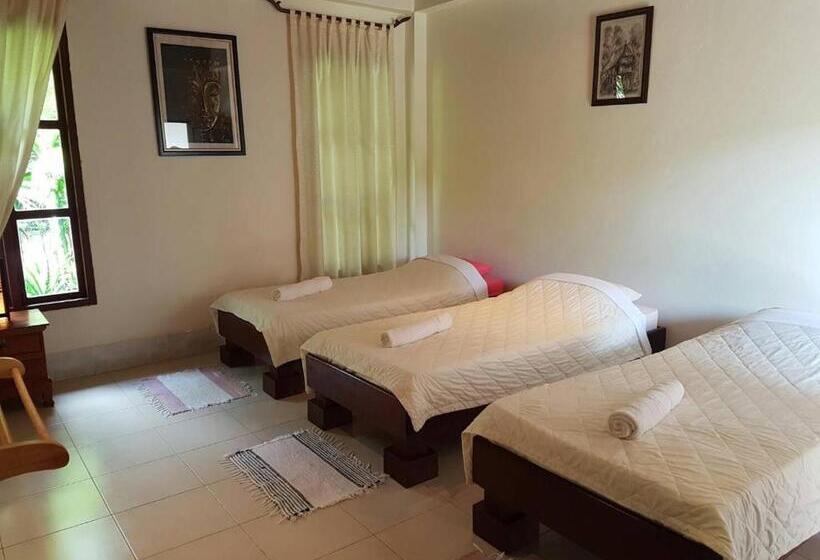 スーペリアトリプルルーム, Villa Thakhek