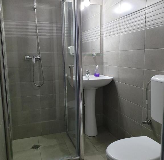 标准间, Pensiunea Antonia