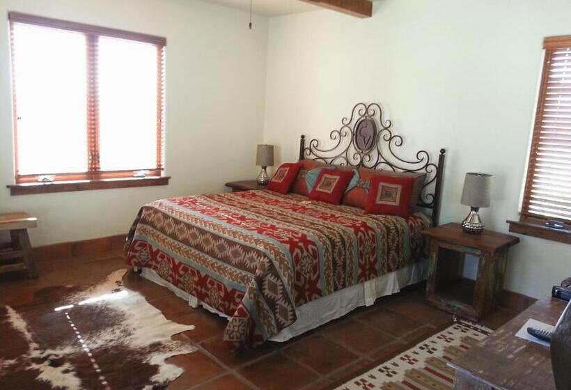 キングサイズベッドのデラックスルーム, Croad Vineyards The Inn