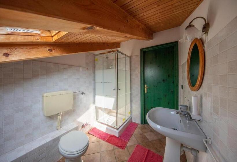 غرفة قياسية رباعية, Cascina Papa Mora