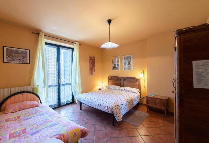 غرفة أساسية ثلاثية, Cascina Papa Mora