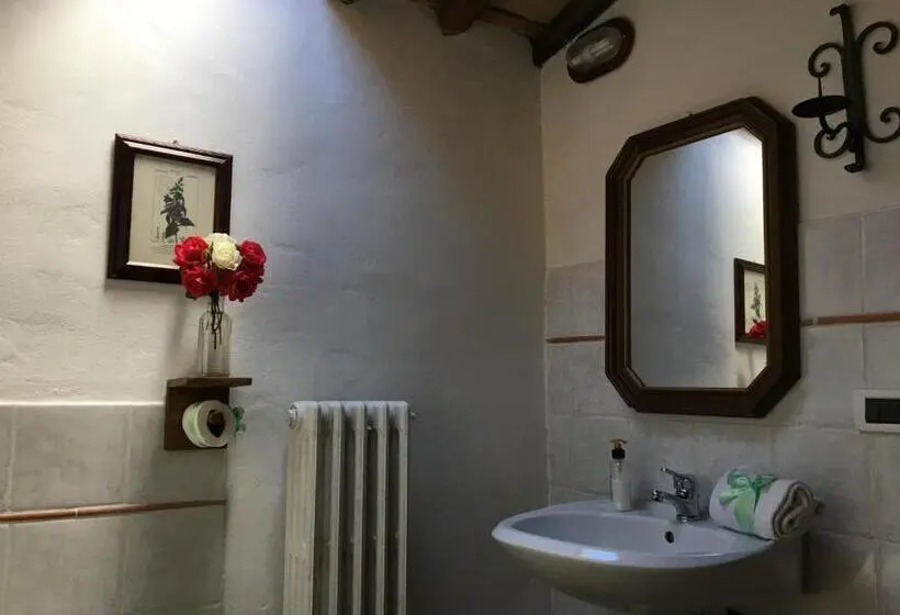 バスルーム共有のシングルスタンダード, Casina Della Burraia
