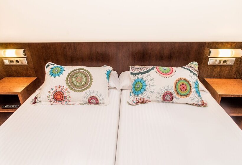 스탠다드 룸, Hostal Nirvana