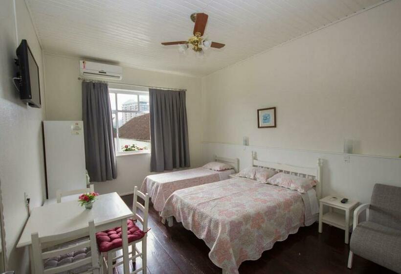 家庭间, Pousada Xv