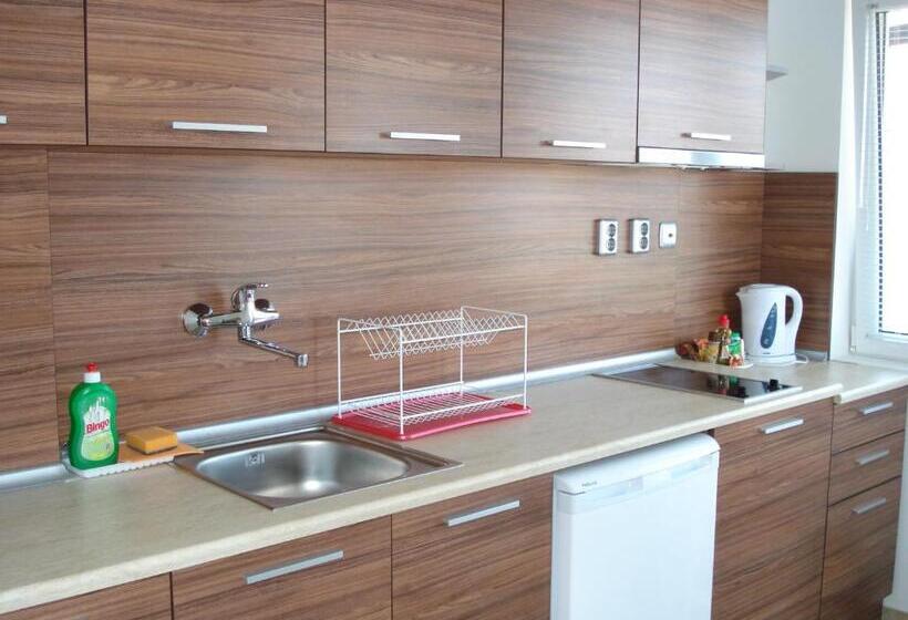 شقة غرفتين مطلة على البحر, The Sunny Home Guesthouse