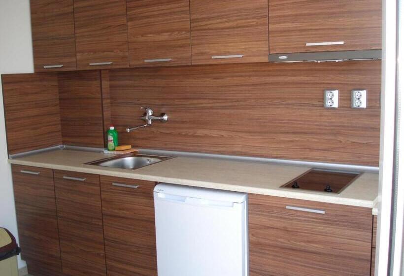 شقة غرفتين مطلة على البحر, The Sunny Home Guesthouse