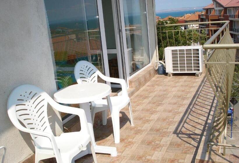 شقة غرفتين مطلة على البحر, The Sunny Home Guesthouse