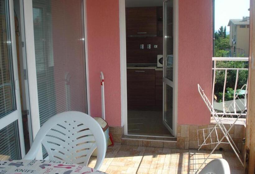 شقة غرفتين مطلة على البحر, The Sunny Home Guesthouse