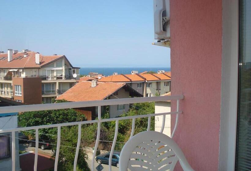 شقة غرفتين مطلة على البحر, The Sunny Home Guesthouse