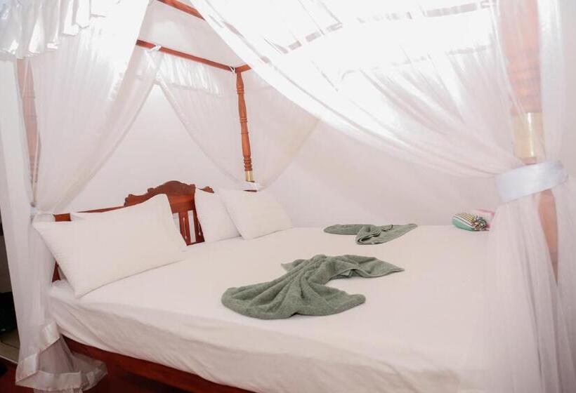 스탠다드 룸 킹사이즈 침대, Tithira Guest House