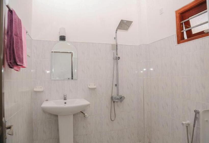 스탠다드 룸 킹사이즈 침대, Tithira Guest House