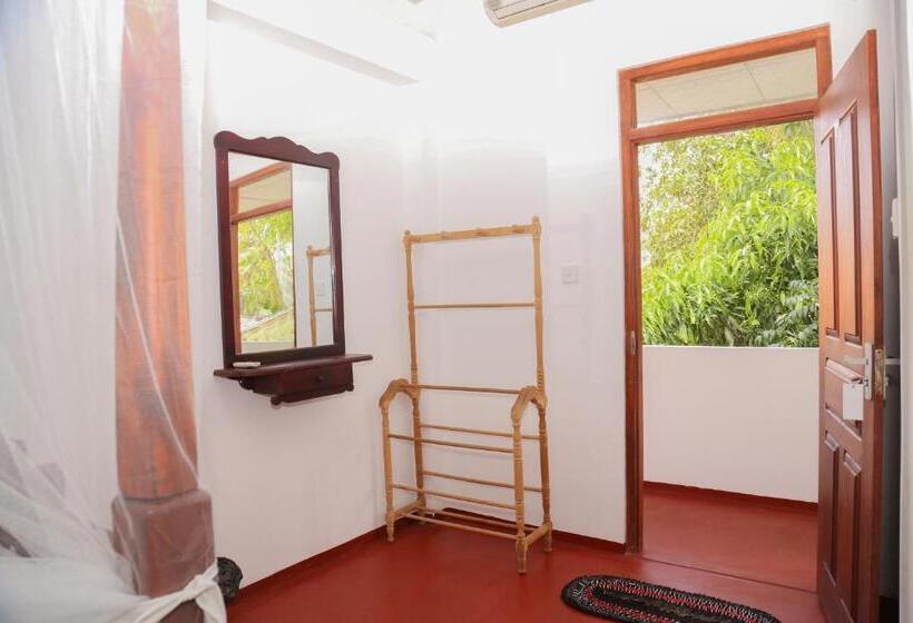 اتاق استاندارد با تخت بزرگ, Tithira Guest House
