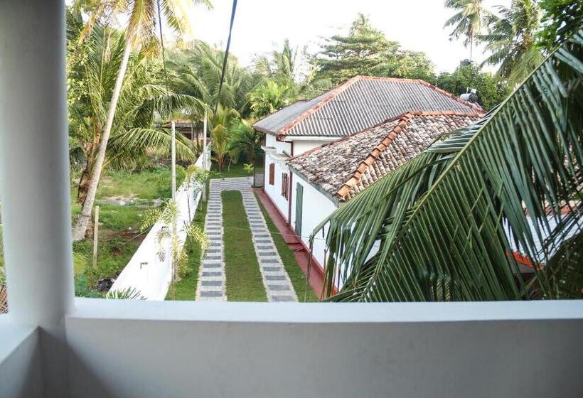 스탠다드 룸 킹사이즈 침대, Tithira Guest House