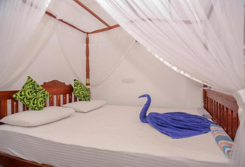 스탠다드 룸 퀸사이즈 침대, Tithira Guest House