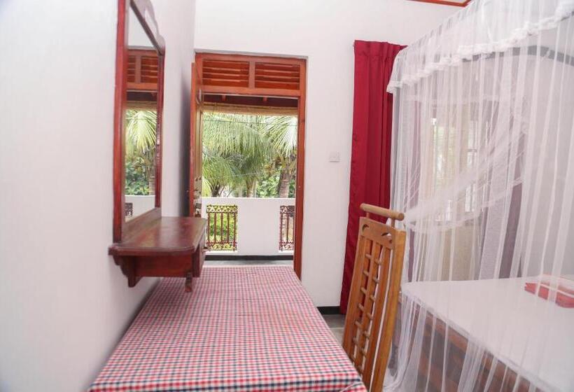 اتاق استاندارد, Tithira Guest House