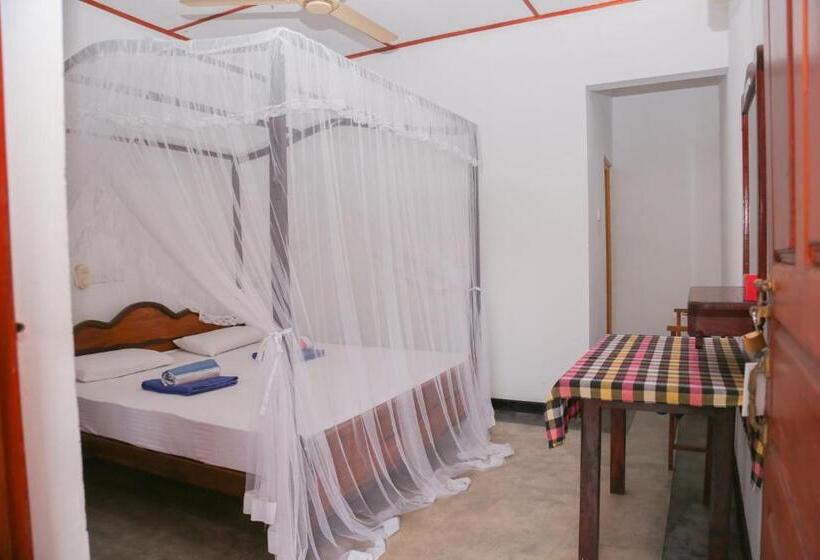 스탠다드 룸, Tithira Guest House