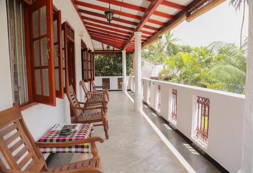 اتاق استاندارد, Tithira Guest House