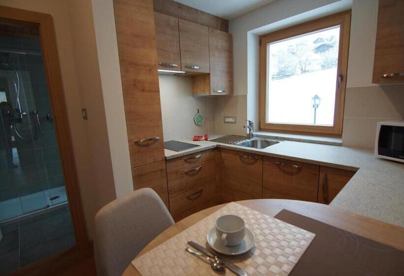 Студио Стандарт с Балконом, Residence La Planta