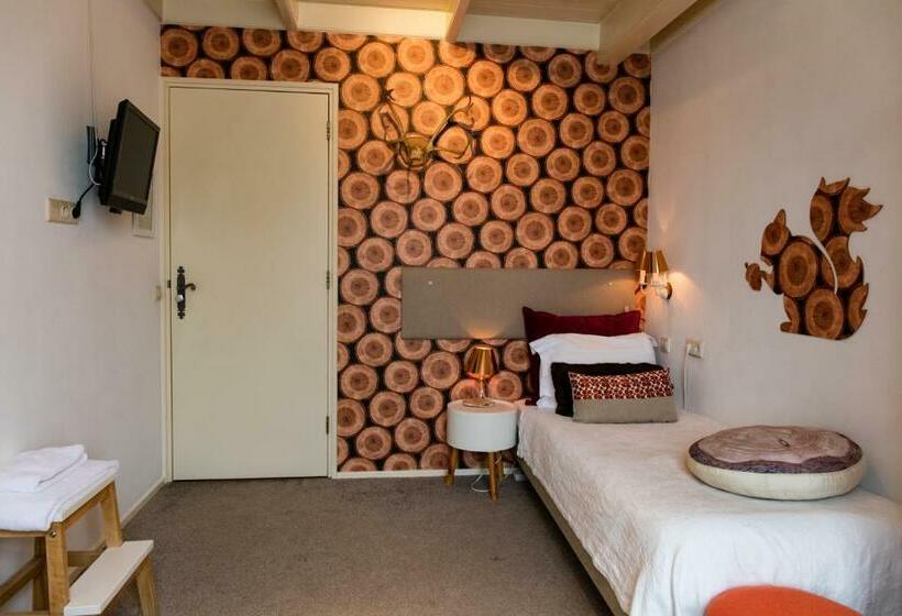 اتاق استاندارد یک نفره, Restaurant Taverne