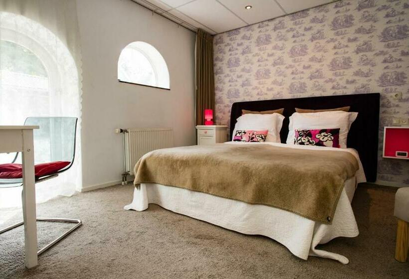 اتاق استاندارد, Restaurant Taverne