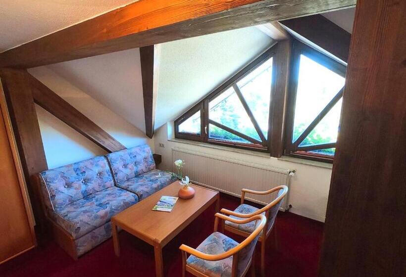 スタンダードトリプルルーム, Landhotel Trakehnerhof