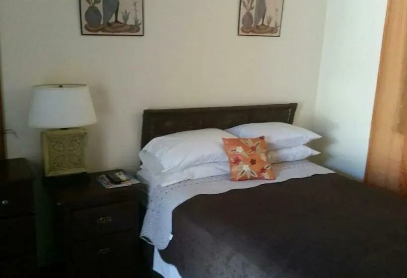 اتاق استاندارد, Midtown Guest House